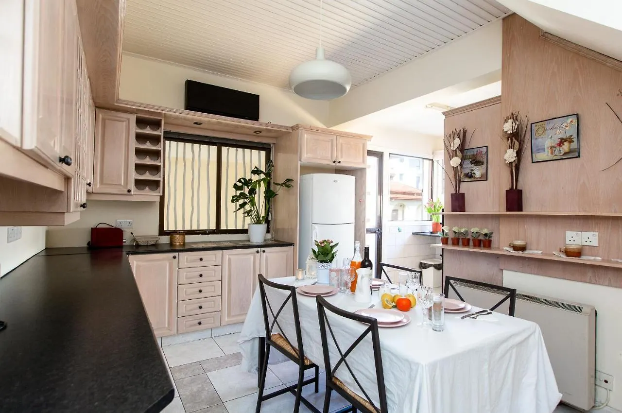 Laila'S Promenade Villa Larnaca Casa de Férias